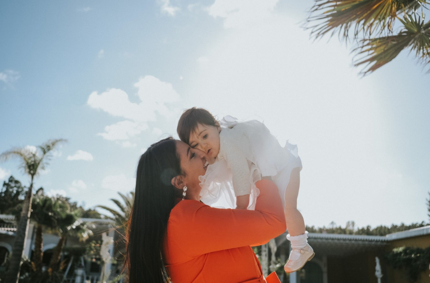 “A alegria de se fazer o bem ao próximo é a única felicidade verdadeira." 